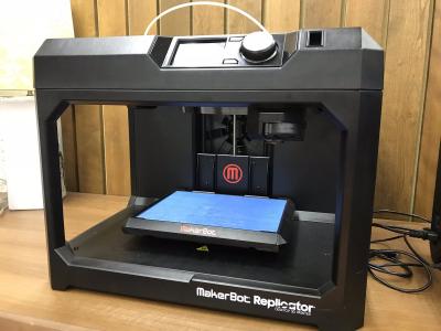 3D Printer. Image credit: Altadena Library. 